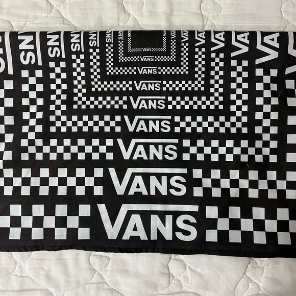 Brown & White Checkerboard Vans Bandana - Picture 3 of 3